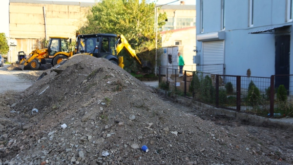 ავტომუზეუმის ქუჩაზე გზა ეწყობა