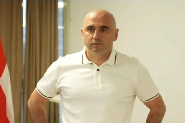 სასამართლომ ლევან ხაბეიშვილს ქრთამის შეთავაზების ბრალდება საბოტაჟის მუხლით გადაუკვალიფიცირა და ორი წლითა და ექვსი თვით პატიმრობა შეუფარდა