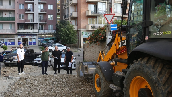 სამგორის რაიონში ზაქარია მხარგრძელის ქუჩის რეაბილიტაცია დაიწყო