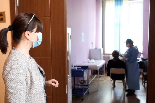 რამდენი იქნება საჯარო სკოლებში მედპერსონალის და უსაფრთხოების თანამშრომლების ხელფასი?