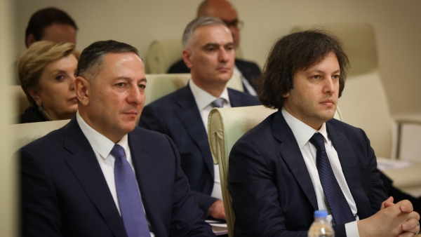 ვახტანგ გომელაური შალვა პაპუაშვილის წლიური ანგარიშის წარდგენას დაესწრო