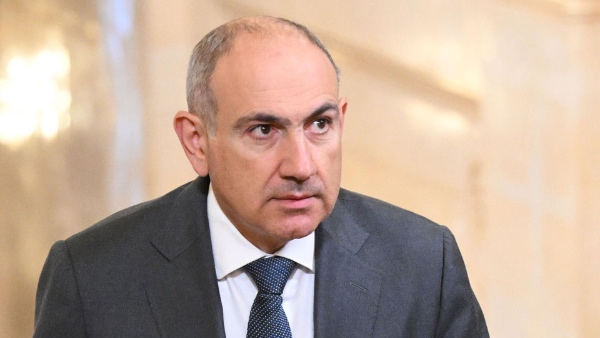 ნიკოლ ფაშინიანი სომხეთის კათოლიკოსს, გარეგინ მეორეს სახელმწიფო გადატრიალების მხარდაჭერაში ადანაშაულებს