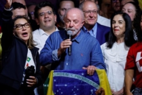 ბრაზილიის მოქმედმა პრეზიდენტმა ლულა და სილვამ არჩევნების მეორე ტურში გაიმარჯვა