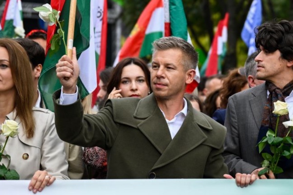 ვინ არის უნგრეთის ოპოზიციის ლიდერი, რომელიც ორბანს შეცვლის