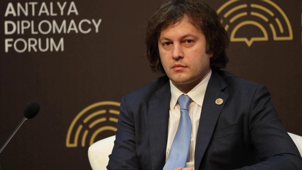 ოპოზიციის წარმომადგენლები ემოციურად გამოვიდნენ და დაუპირისპირდნენ ფეხბურთელებს, მათი დავალებაა, რომ ავტორიტეტი არ უნდა არსებობდეს - ირაკლი კობახიძე 