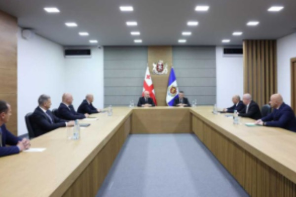 სულხან თამაზაშვილმა სასაზღვრო პოლიციის ხელმძღვანელ პირებთან სამუშაო შეხვედრა გამართა
