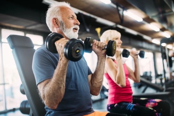 თბილისში, აუზებითა და ფიტნეს დარბაზებით უფასოდ 60 წელს გადაცილებულმა 2 500 პირმა ისარგებლა - მერია