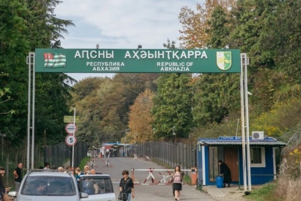 ოკუპირებულ აფხაზეთში ქართველი მღვდელი დააკავეს 