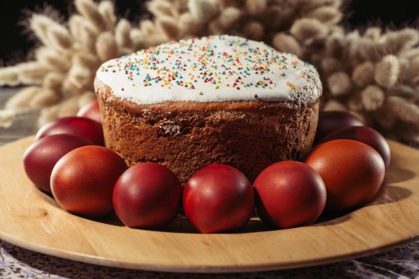 თუ აღდგომის დღესასწაულებზე სასაფლაოზე ვერ მიდიხართ - ღვთის მსახურის რჩევები