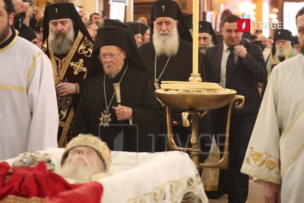 მსოფლიო პატრიარქი ბართლომეოსი სამების საკათედრო ტაძარში მივიდა