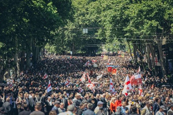 დღეს საქართველოში ოჯახის სიწმინდისა და მშობლების პატივისცემის დღე აღინიშნება